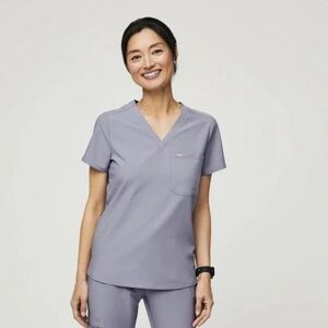 Figs Women’s Vapor Blue Space Dye Catarina One-Pocket Scrub Top